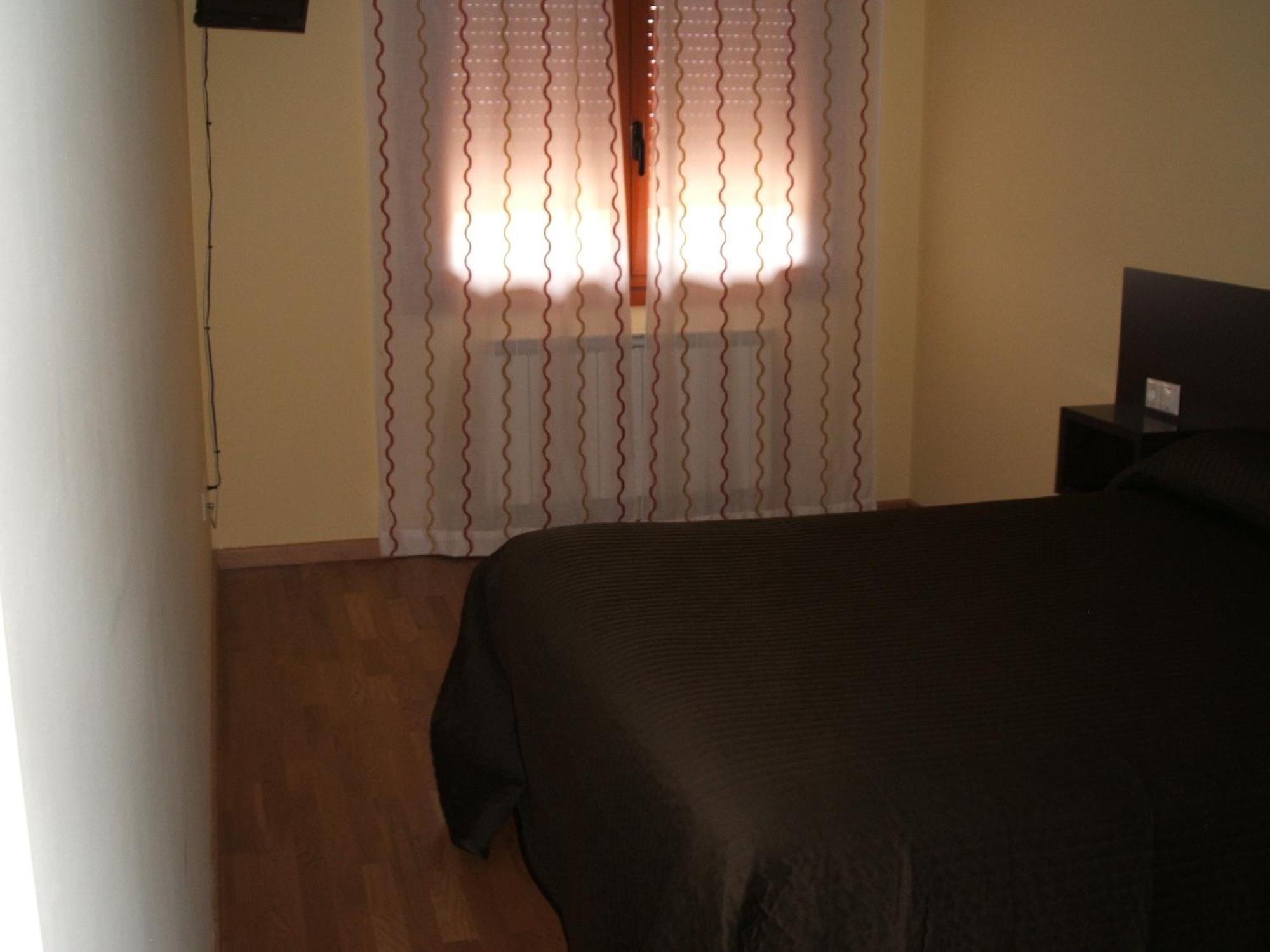 Hostal Casasnovas Сиеда Екстериор снимка