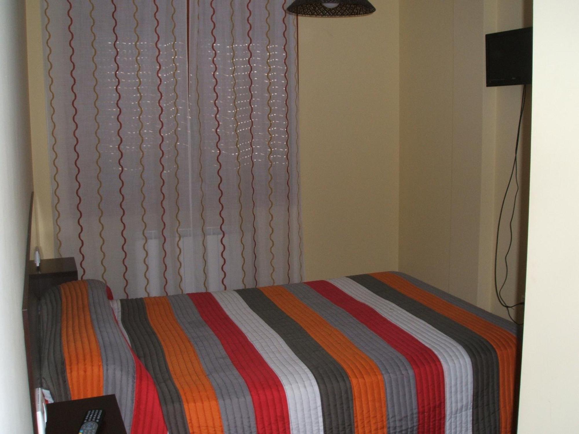 Hostal Casasnovas Сиеда Екстериор снимка