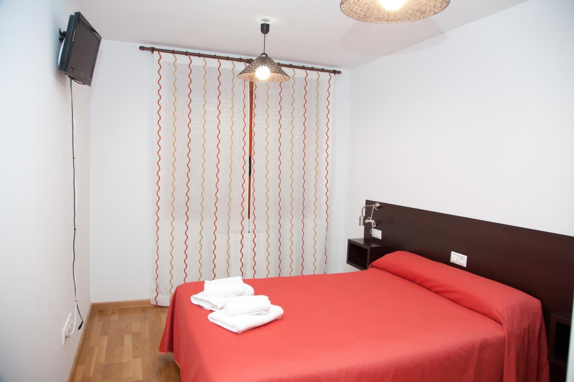 Hostal Casasnovas Сиеда Екстериор снимка