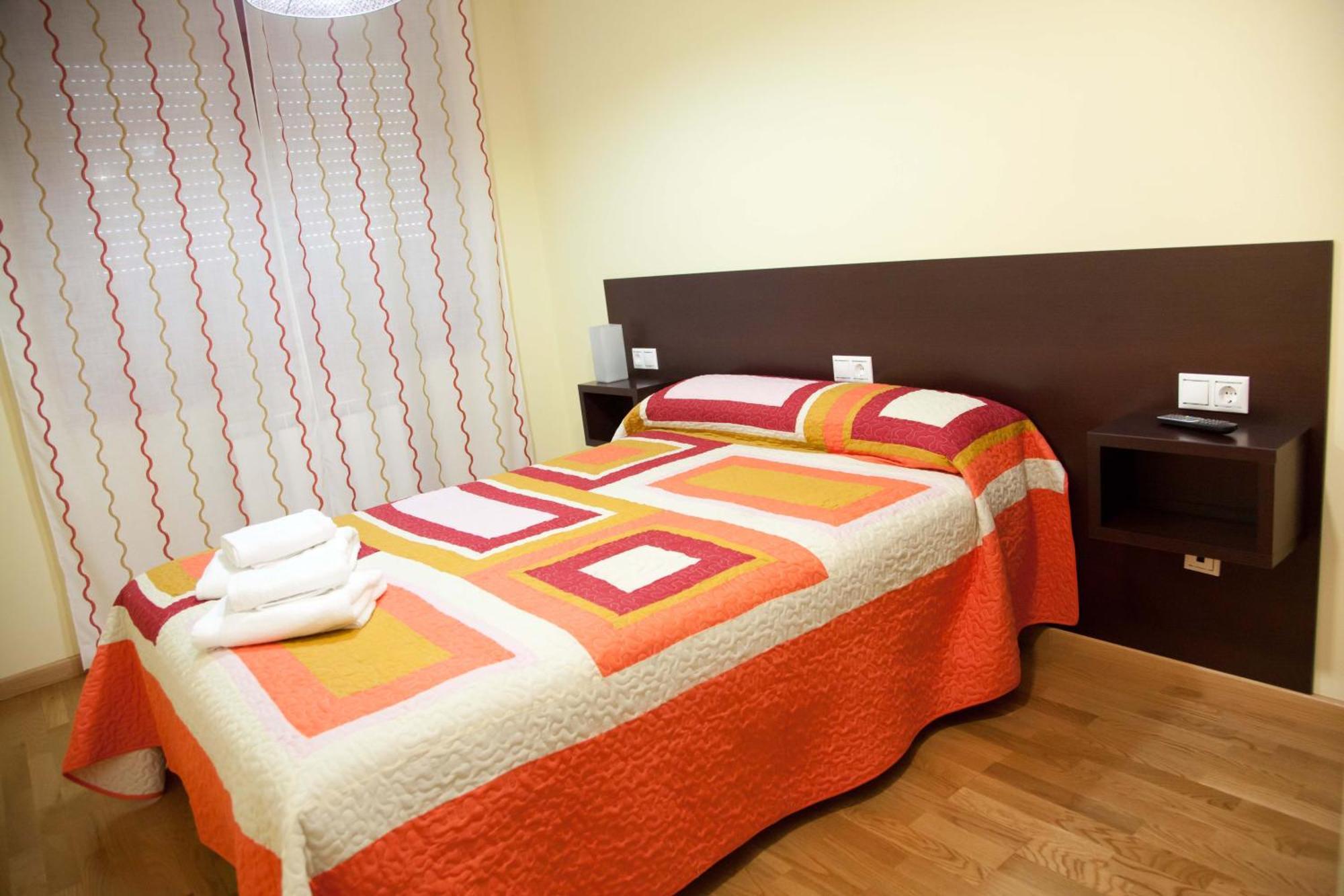 Hostal Casasnovas Сиеда Екстериор снимка