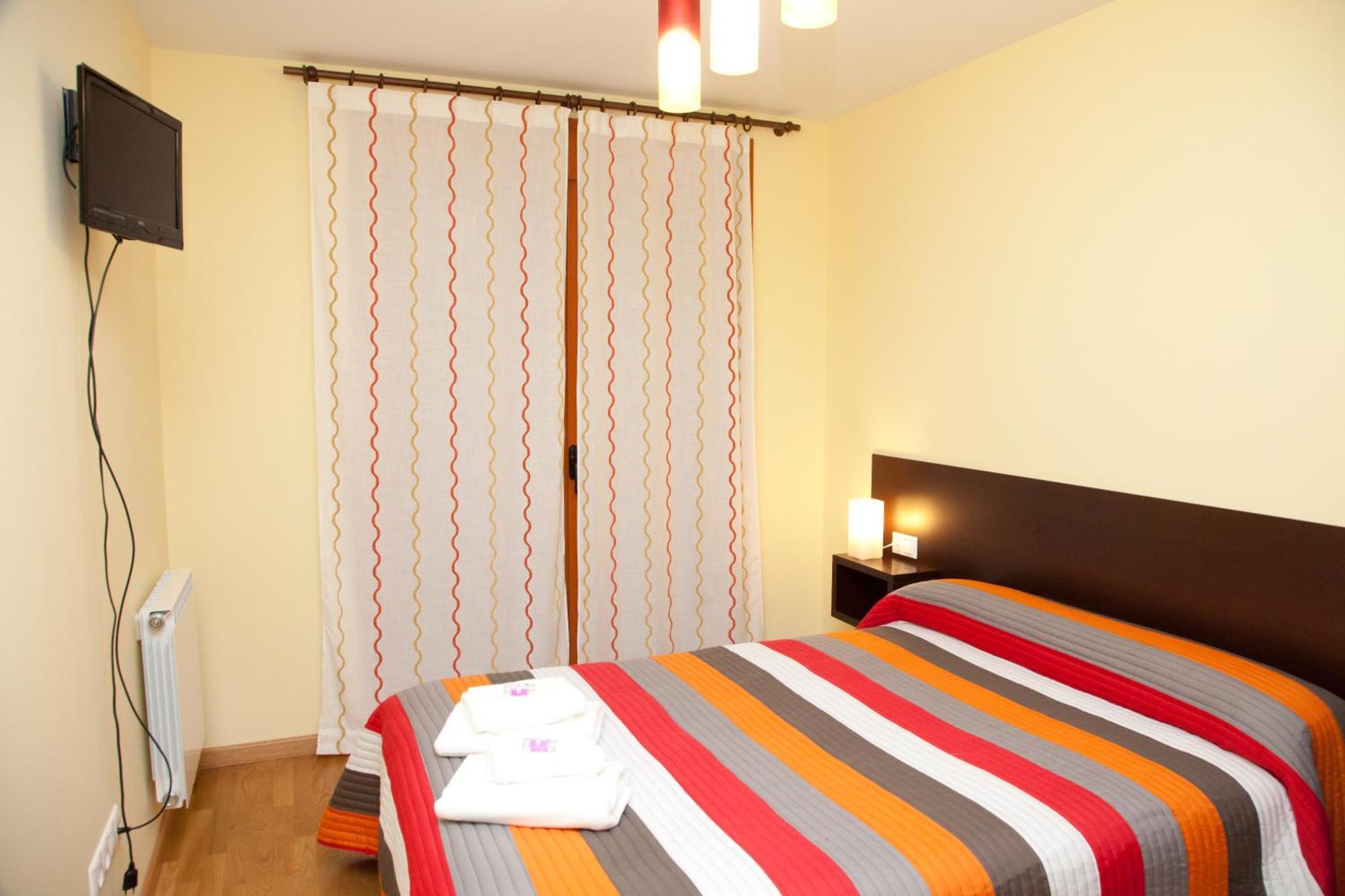 Hostal Casasnovas Сиеда Екстериор снимка