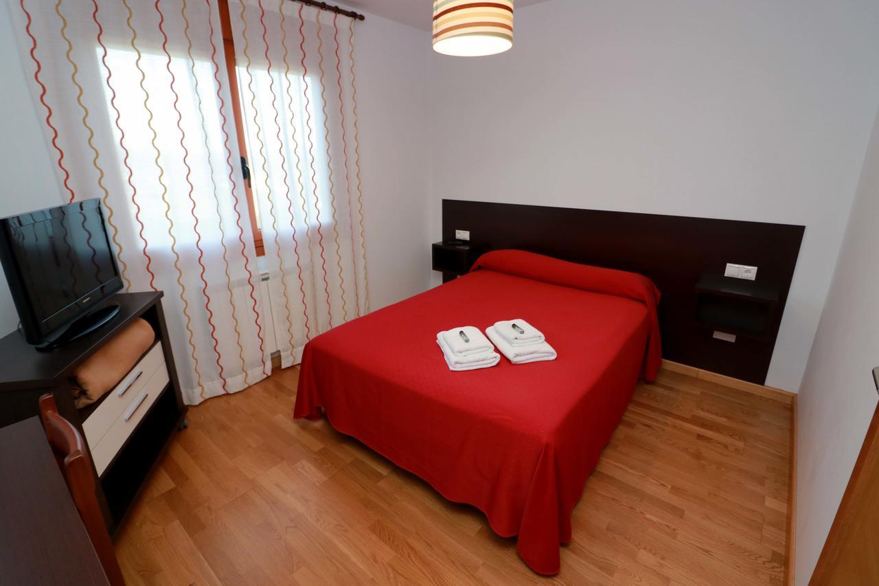 Hostal Casasnovas Сиеда Екстериор снимка
